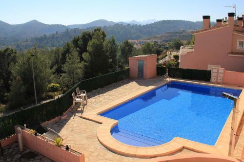 Fabulous 3-bed House 8kms From Javea