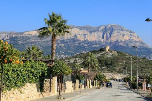 Fabulous 3-bed House 8kms From Javea