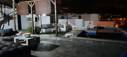 Casa H�ctor, Piscina Salada Y Climatizada