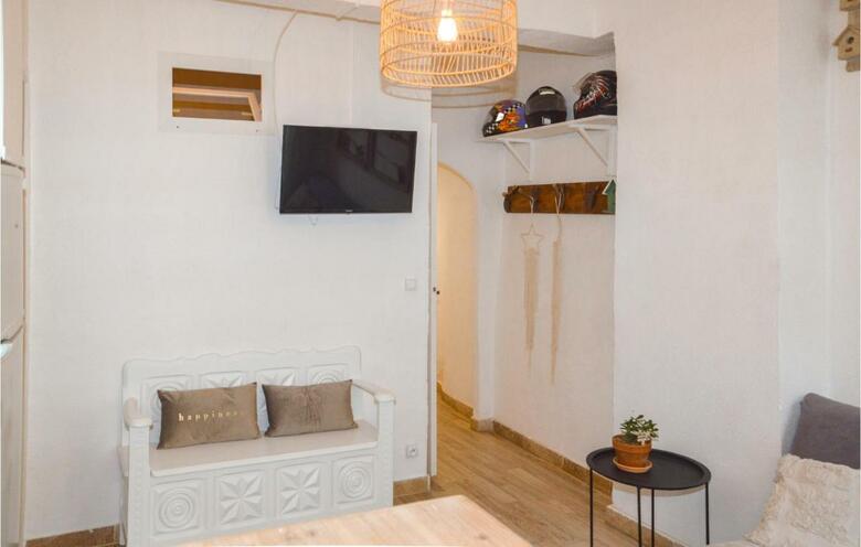 Amazing Apartment In Barjols With 1 Bedrooms