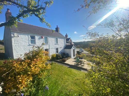 18th Century Farmhouse, Secluded Location
