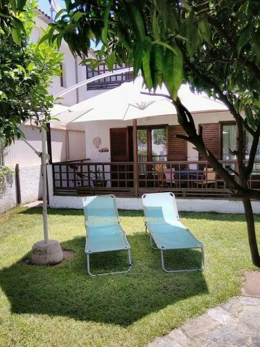 Garden House By The Sea