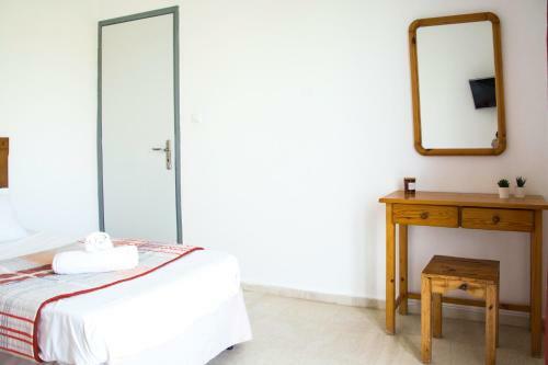 Hostal Kokkinia Gardens