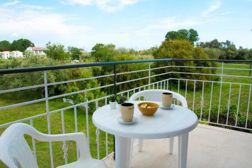 Hostal Kokkinia Gardens