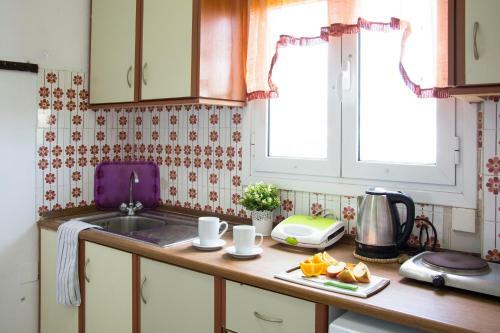 Hostal Kokkinia Gardens