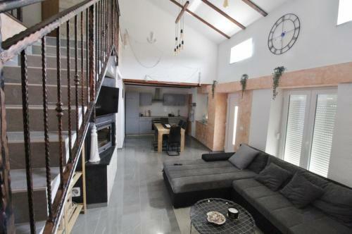 Villa Alina With Pool