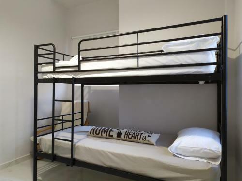 Sunday Apartment Chania 2b