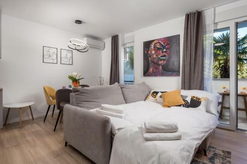 Modern Apartment Di Pi�