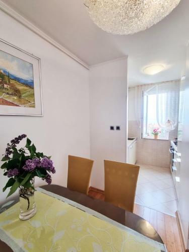 Apartment Rijeka With Sea View