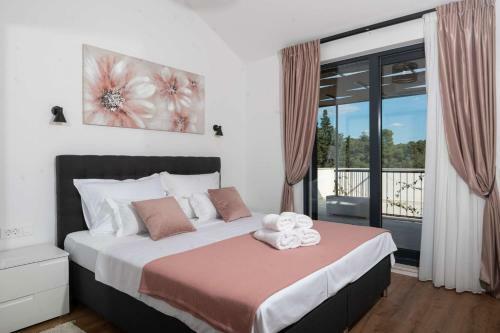 Beautiful Villa Carevica