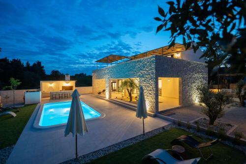 Beautiful Villa Carevica