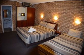 Acacia Motor Inn
