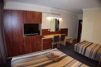 Acacia Motor Inn
