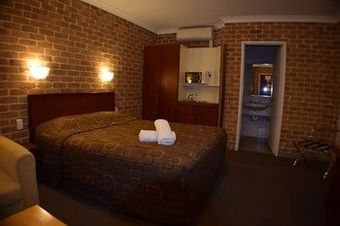 Acacia Motor Inn