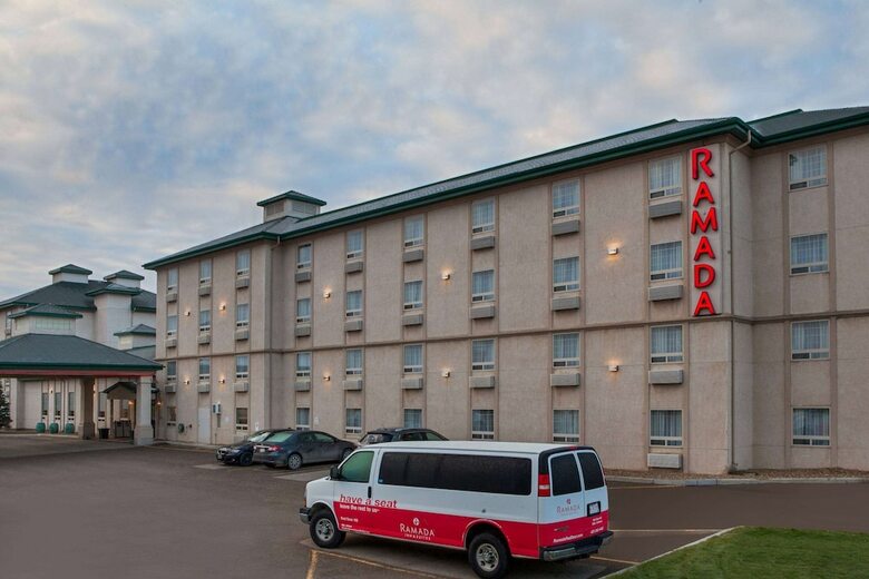 Hotel Ramada Inn & Suites Red Deer
