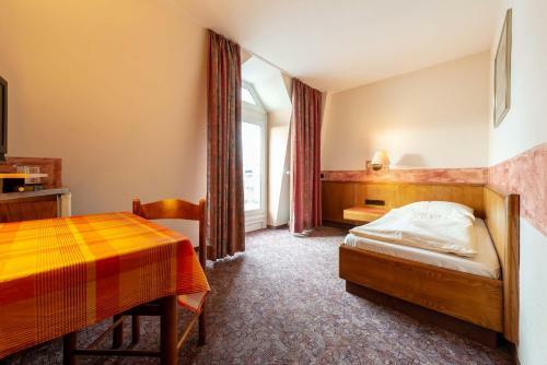 Hostal Enjoyhotel Garni Korntal
