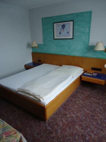Hostal Enjoyhotel Garni Korntal