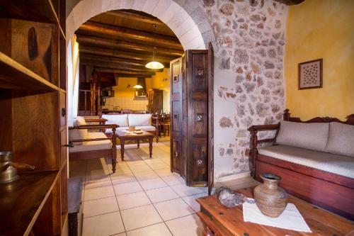 Aparthotel Samonas Traditional Settlement