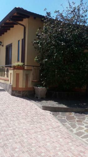 Villa Giulia, Villa Indipendente Con Giardino