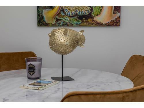 Bright Modern Apartment With Large Balconies, Located Directly On The Marina