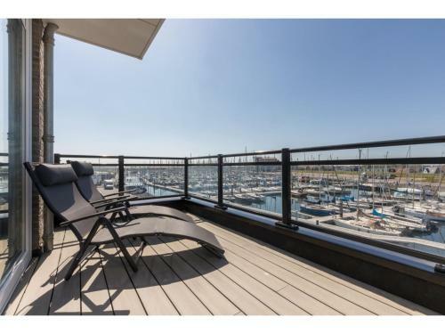 Bright Modern Apartment With Large Balconies, Located Directly On The Marina