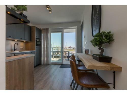 Bright Modern Apartment With Large Balconies, Located Directly On The Marina