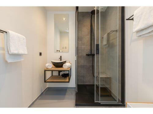 Bright Modern Apartment With Large Balconies, Located Directly On The Marina