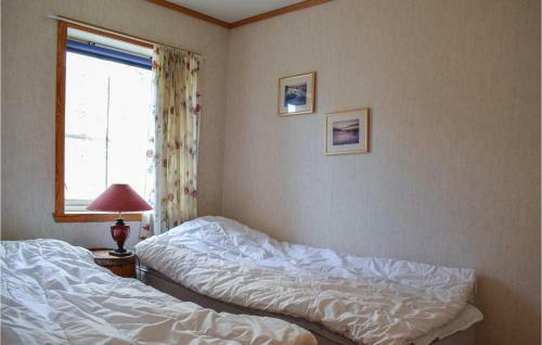 Nice Apartment In S-4275 S�velandsvik With Wifi And 2 Bedrooms