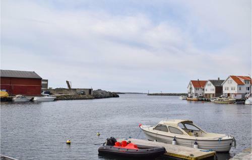 Nice Apartment In S-4275 S�velandsvik With Wifi And 2 Bedrooms