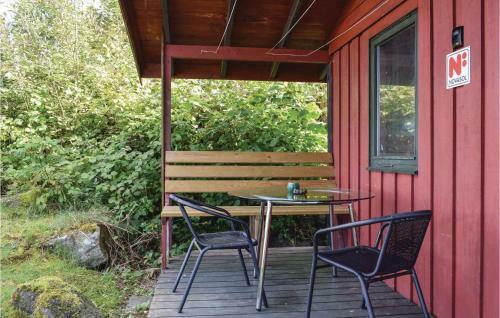 Three-bedroom Holiday Home In Sandvoll