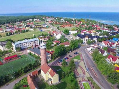 Holiday Homes, Jaros Awiec