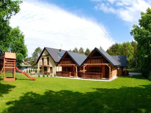 Holiday Homes, Jaros Awiec