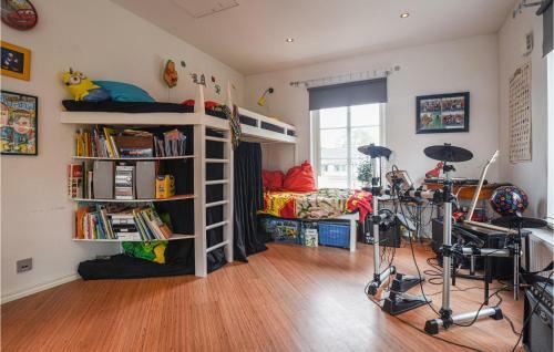 Amazing Home In Kode With Wifi And 3 Bedrooms