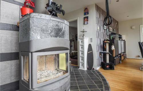 Amazing Home In Kode With Wifi And 3 Bedrooms