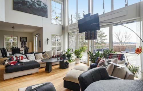 Amazing Home In Kode With Wifi And 3 Bedrooms