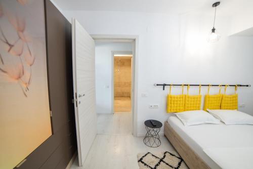Twin Mamaia Apartments
