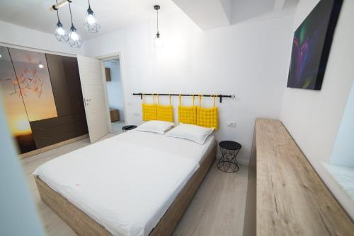 Twin Mamaia Apartments