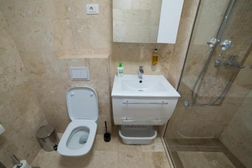 Twin Mamaia Apartments
