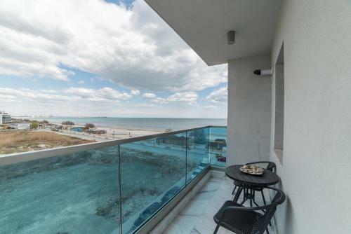 Twin Mamaia Apartments