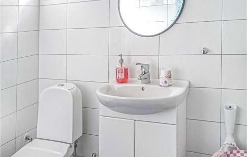 Nice Home In L�ttorp With 4 Bedrooms