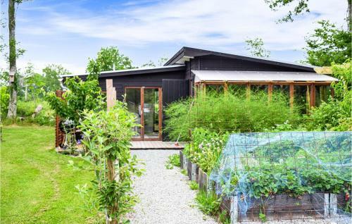 Stunning Home In L�ttorp With Wifi