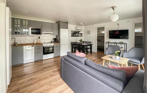 Stunning Home In L�ttorp With Wifi And 3 Bedrooms