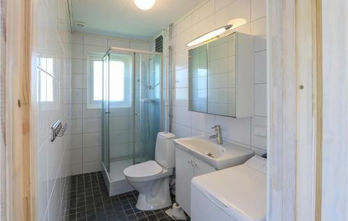 Stunning Home In L�ttorp With Wifi And 3 Bedrooms