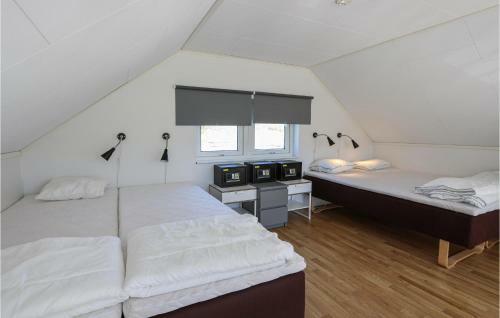 Stunning Home In L�ttorp With Wifi And 3 Bedrooms