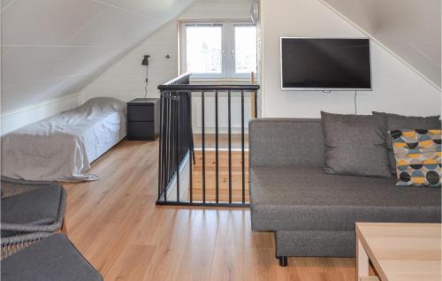 Beautiful Home In L�ttorp With Wifi And 4 Bedrooms