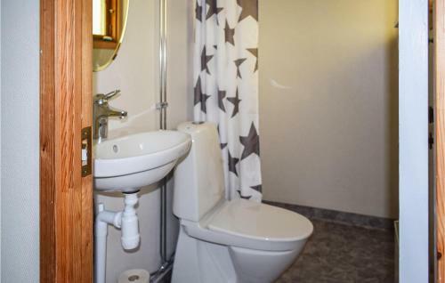 Beautiful Home In L�ttorp With Wifi And 2 Bedrooms