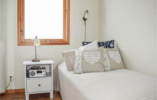 Beautiful Home In L�ttorp With Wifi And 2 Bedrooms