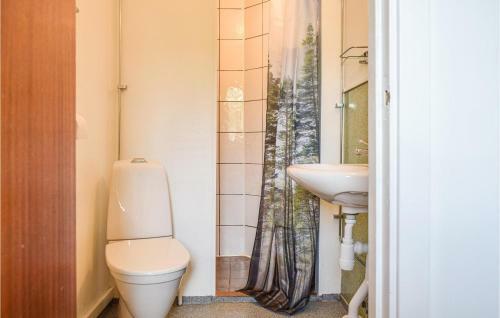 Amazing Apartment In M�rlunda With Wifi And 2 Bedrooms