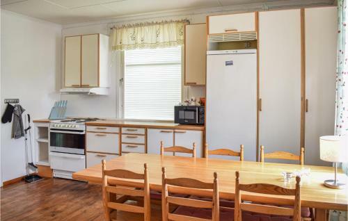 Amazing Apartment In M�rlunda With Wifi And 2 Bedrooms