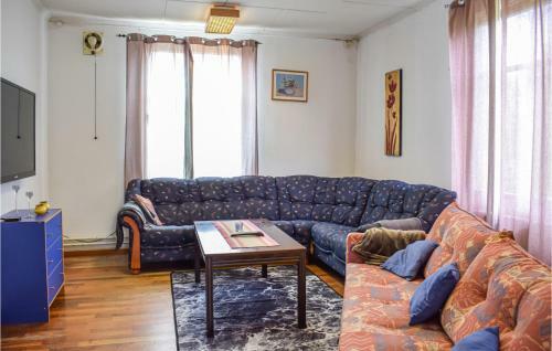 Amazing Apartment In M�rlunda With Wifi And 2 Bedrooms